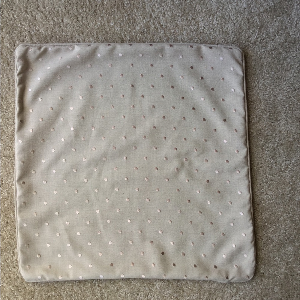 Throw pillow